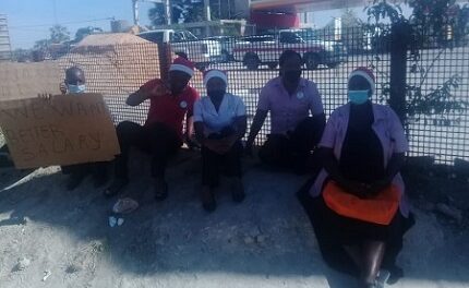 Tsandi Shoprite workers on strike