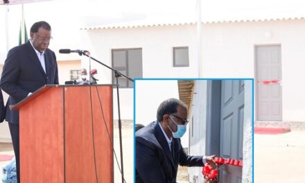 President hands over houses to Twaloloka shack fire victims
