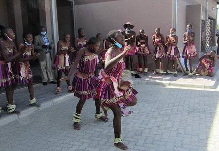 Onguti tayi kuthileko aayenda