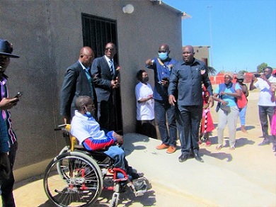 Minista Uutoni a patulula omagumbo gaFederation mOshakati