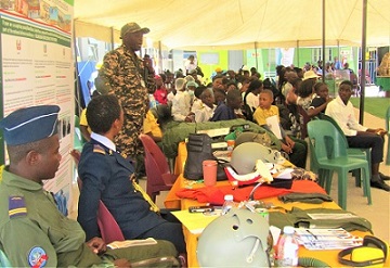 Kleine Kuppe school holds career exhibition