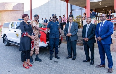 Bank of Namibia gives wheels to Namibian Police | Omutumwa News Online