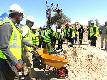 !Nawases-Taeyele commissions construction of N$7 million road in Oshakati