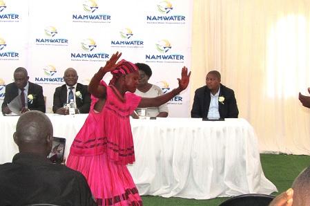 Naitembu yaNamwandi entertains water guests