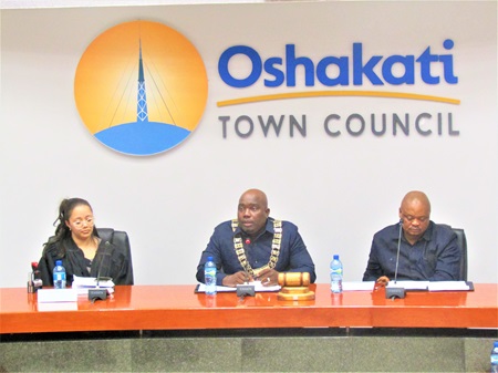 Hango retains mayoral post for fourth year