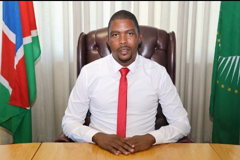 New Guinas Constituency Councilor assumes official duties