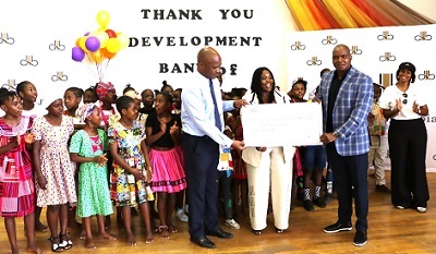 DBN hands over N$100 000 to Omaheke school