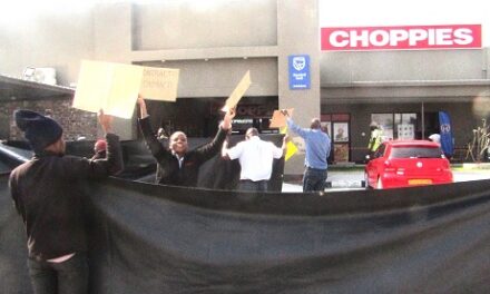 Oshakati Choppies workers demonstrate for better wages