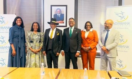 Prime Minister praises Agribank’s youth fund, promises another 20 million